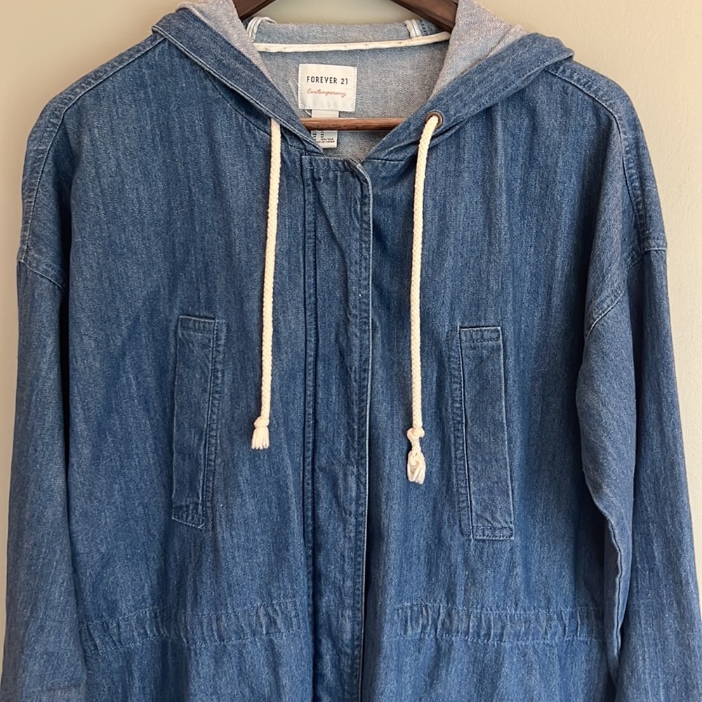 PERFECT CONDITION
Denim Hooded Jacket w/ 2 front pockets - Picture 4 of 8